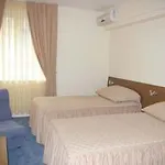 فندق Diter Family 3*