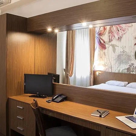 Diter Family Hotel 3*